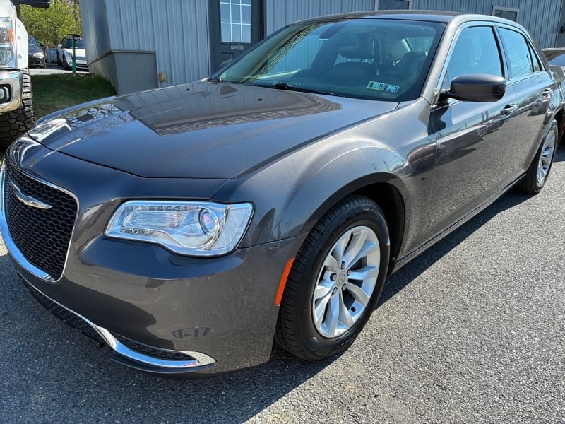 2015 Chrysler 300 Limited